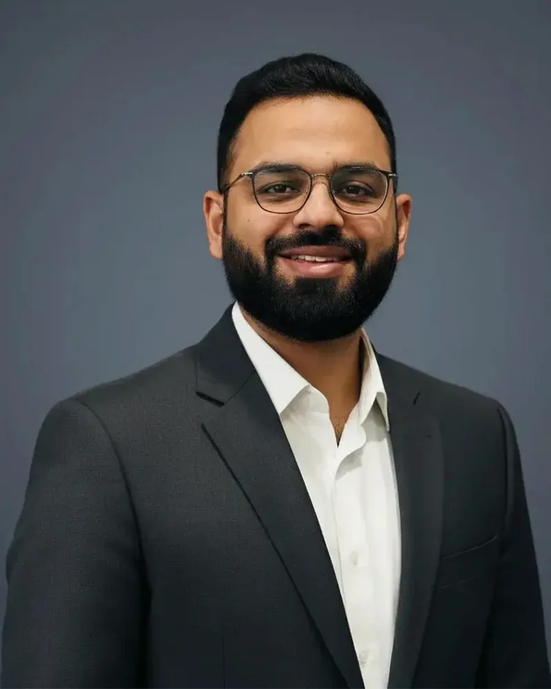 Portrait of OMER ASLAM, Co-Founder, CTO & COO at Clustox